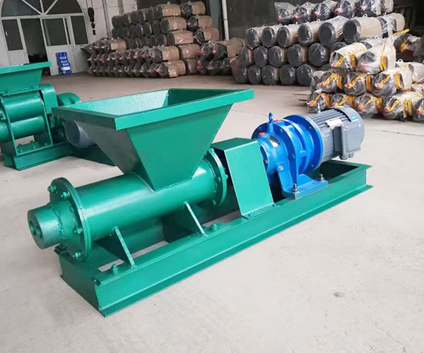 隧道炮泥成型機